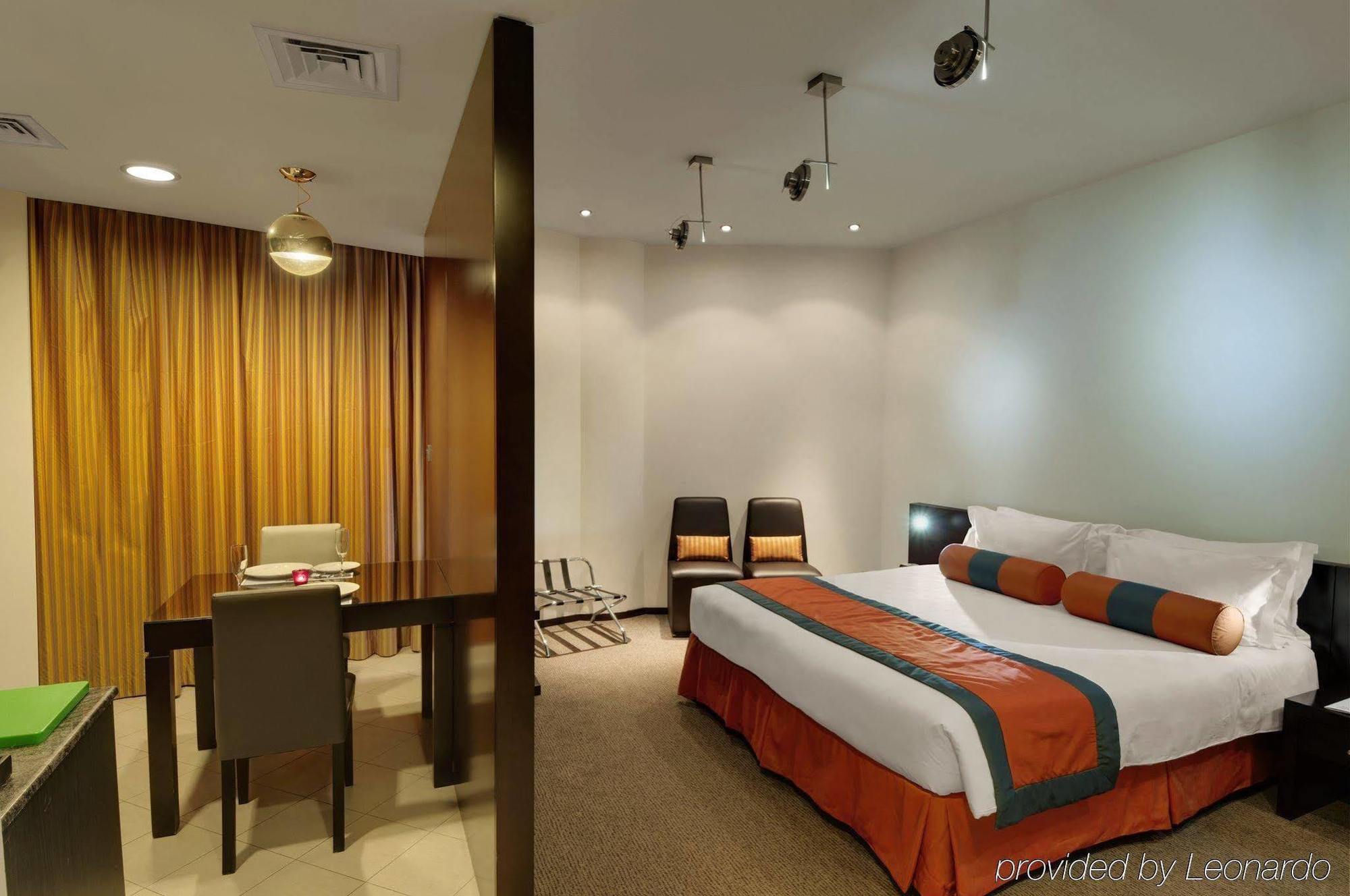 होटल के अलावा Signature And 4*