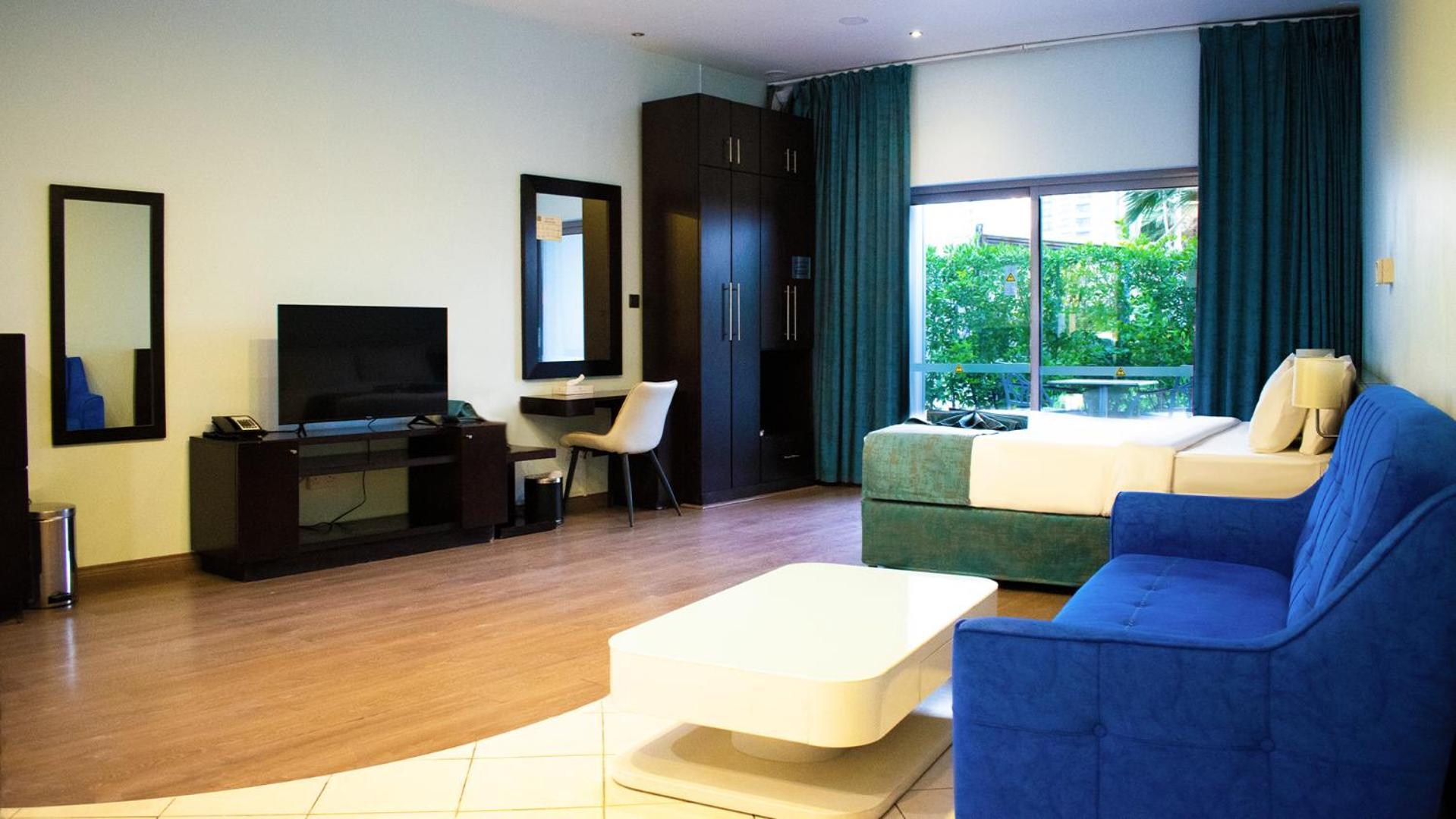 Aparthotel Signature And